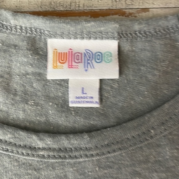 𝅺NWT LuLa Roe Top - Picture 4 of 4